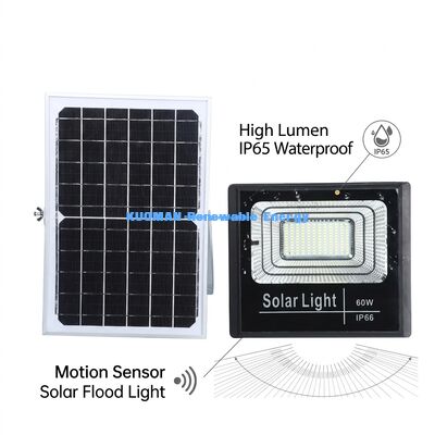 120Lm/W High Lumen Solar Flood Light dengan IP65 Waterproof dan 50W-300W Output untuk Parkir Luar Ruang